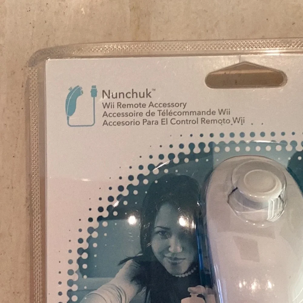 Nintendo Wii Nunchuk White OEM New Sealed Authentic